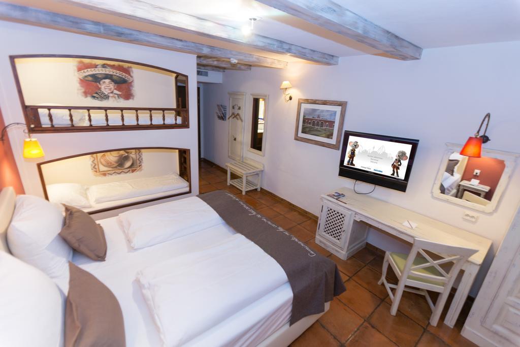 4-Sterne Erlebnishotel El Andaluz, Europa-Park Freizeitpark & Erlebnis-Resort Rust Bagian luar foto