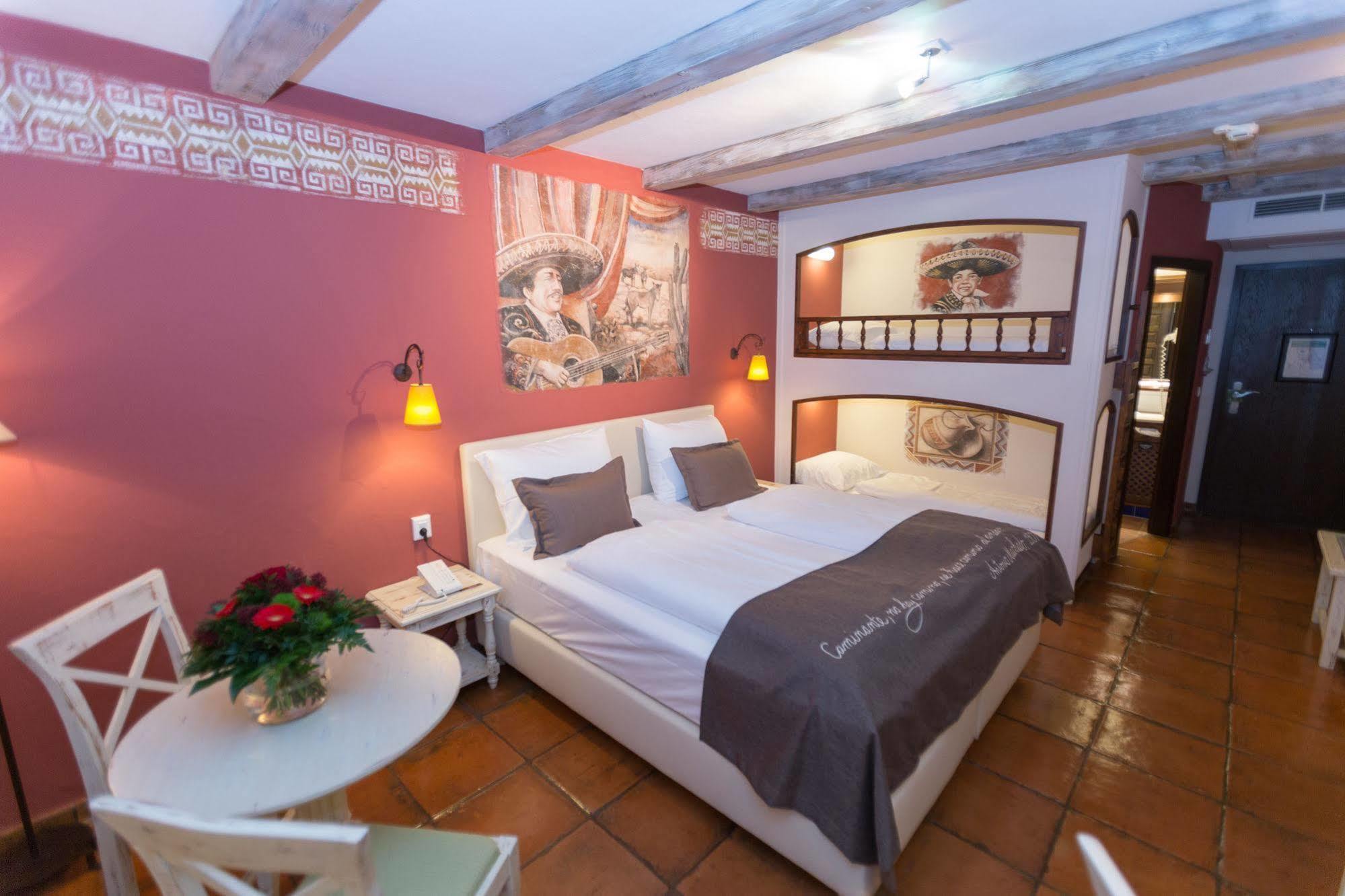 4-Sterne Erlebnishotel El Andaluz, Europa-Park Freizeitpark & Erlebnis-Resort Rust Bagian luar foto